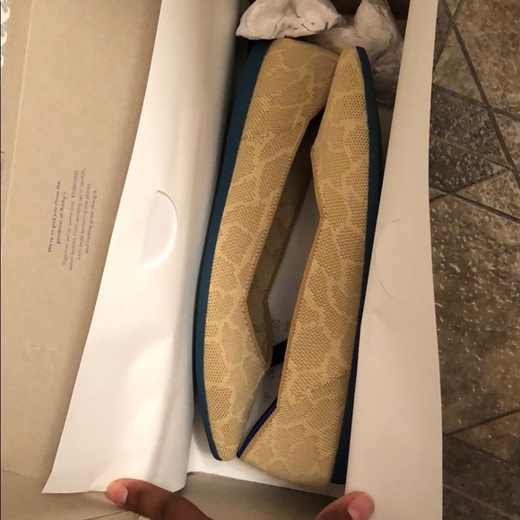 Rothy’s Sahara Gold Points - Picture 1 of 8